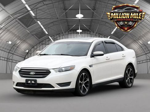 Used 2014 Ford Taurus SEL w/ Equipment Group 201A AWD/4WD image 6