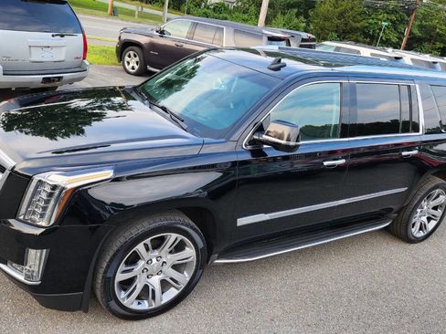 Used 2015 Cadillac Escalade ESV Luxury image 5