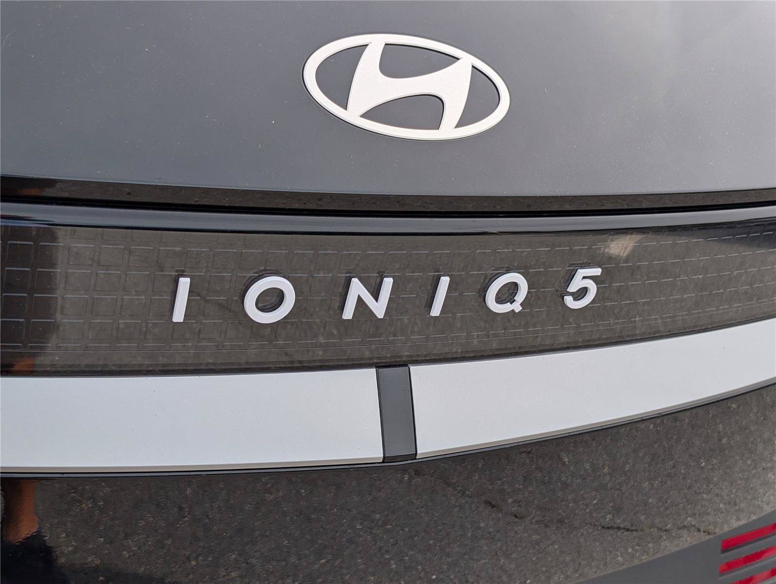 New 2027 Hyundai Ioniq 5 SEL AWD/4WD image 6
