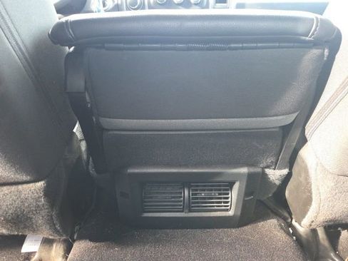 Used 2021 RAM 1500 Classic SLT image 18