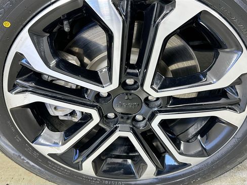 Used 2023 Jeep Compass Limited w/ Sun and Sound Group image 31