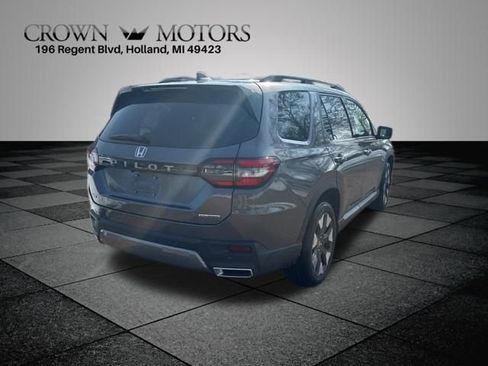 New 2026 Honda Pilot Touring image 9