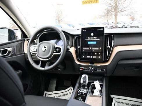 New 2026 Volvo XC60 B5 Plus w/ Protection Package Premier AWD/4WD image 20