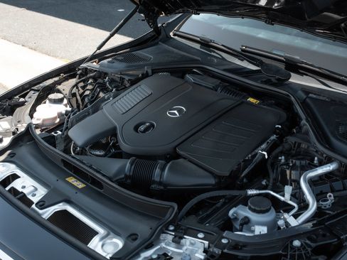 Used 2024 Mercedes-Benz E 350 4MATIC Sedan image 32