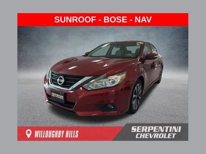 Used 2016 Nissan Altima 2.5 SL w/ 2.5 Technology Package
