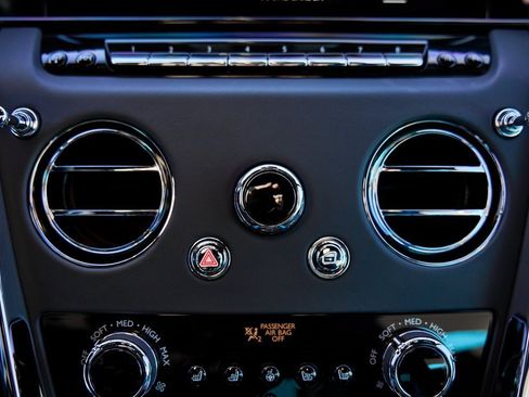 Used 2025 Rolls-Royce Cullinan image 69