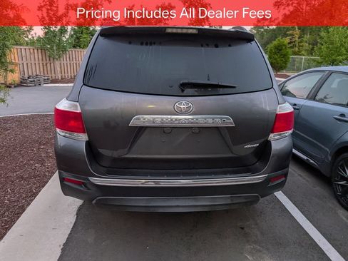 Used 2012 Toyota Highlander SE w/ Tow Pkg AWD/4WD image 6