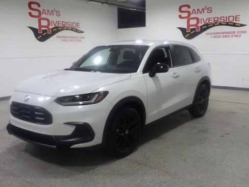 Used 2024 Honda HR-V Sport image 1