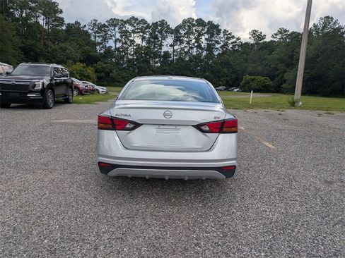 Used 2023 Nissan Altima 2.5 SV image 4