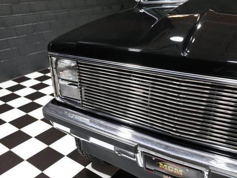Used 1987 Chevrolet Blazer 4WD image 12