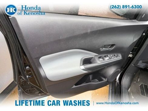 Used 2024 Nissan Kicks SR w/ SR Premium Package FWD image 6