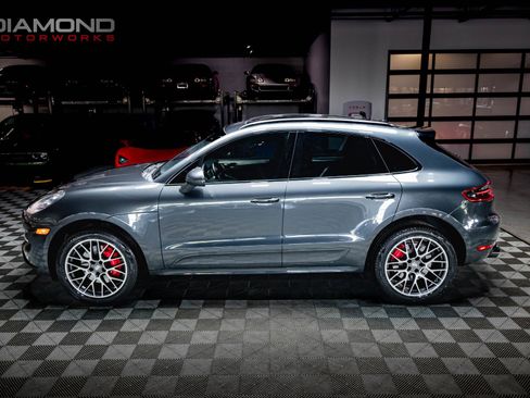 Used 2018 Porsche Macan Turbo image 27