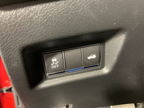 Used 2018 INFINITI Q60 Red Sport 400 image 22