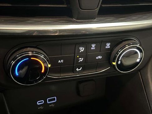 Used 2024 Buick Encore GX Preferred image 29