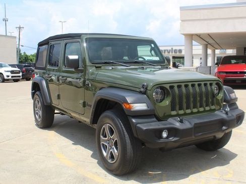 Used 2022 Jeep Wrangler Unlimited Sport AWD/4WD image 11