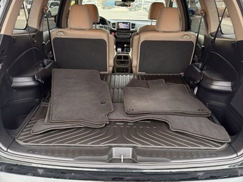 Used 2017 Honda Pilot Elite image 14