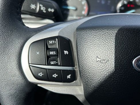 Used 2023 Ford Explorer XLT image 25