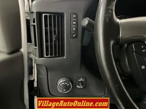 Used 2017 Chevrolet Express 2500 Extended RWD image 27