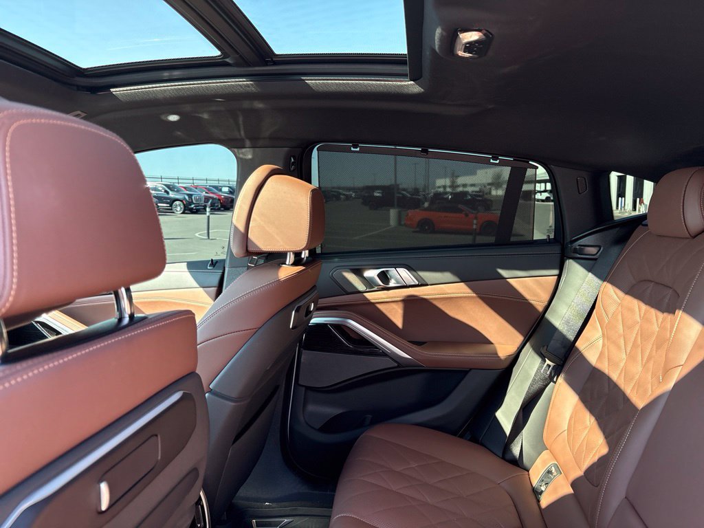 Used 2026 BMW X6 xDrive40i AWD/4WD image 3