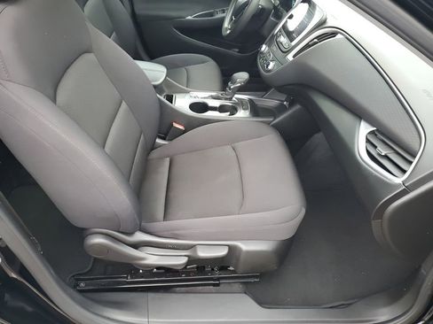 Used 2025 Chevrolet Malibu LT image 16