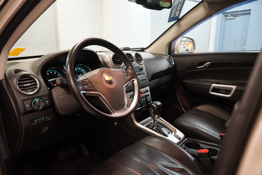 Used 2014 Chevrolet Captiva Sport LTZ FWD image 7