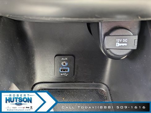 Used 2019 Dodge Journey SE w/ Premium Group image 24