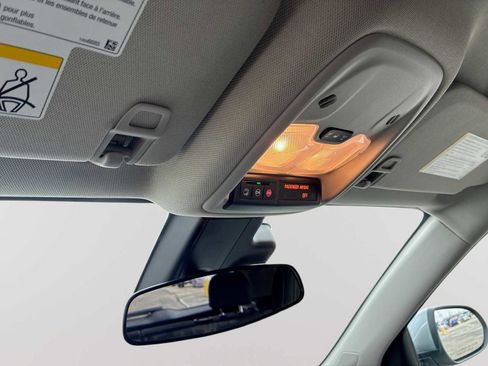 Used 2025 Buick Encore GX Preferred image 34