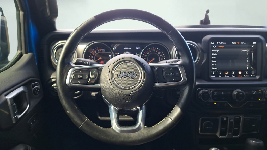 Used 2020 Jeep Gladiator Overland AWD/4WD image 18