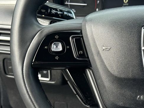 Used 2022 Lincoln Corsair Standard 4D Sport Utility w/ Equipment Group 101A image 10