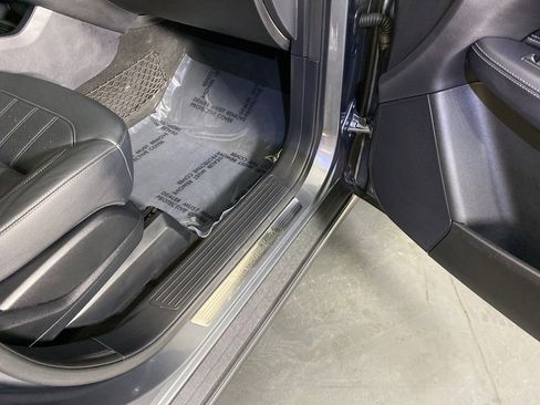 Used 2018 Mercedes-Benz GLE 350 4MATIC image 33