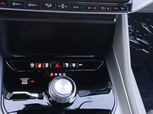 New 2026 Jeep Grand Wagoneer L 4WD image 10