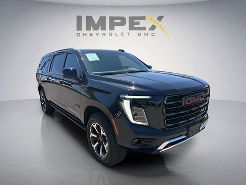 Used 2025 GMC Yukon XL AT4 Ultimate w/ LPO, AT4 Appearance Package AWD/4WD image 7
