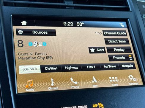 Used 2018 Lincoln MKC Select w/ Select Plus Package image 22