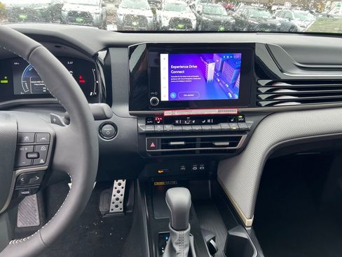 New 2026 Toyota Camry SE image 19