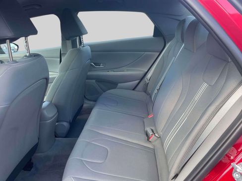Used 2023 Hyundai Elantra SEL w/ Cargo Package FWD image 12