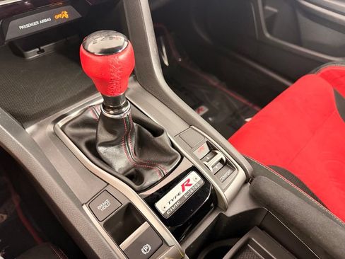 Used 2018 Honda Civic Type R image 35