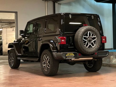 New 2026 Jeep Wrangler Unlimited Sahara AWD/4WD image 3