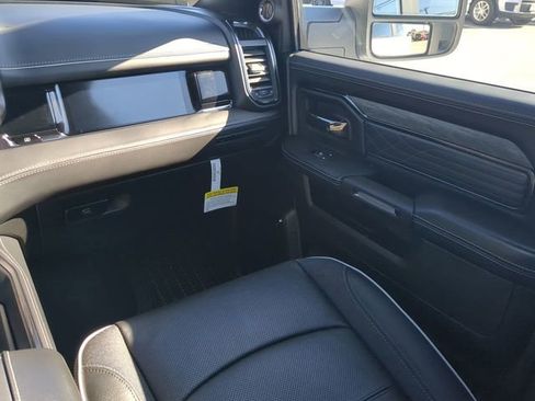 New 2026 RAM 2500 Limited AWD/4WD image 16