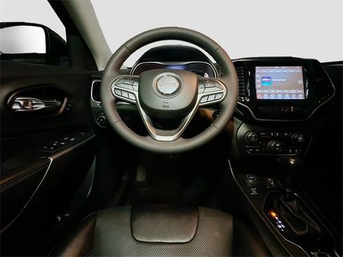 Certified 2022 Jeep Cherokee Limited image 33