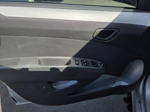 Used 2013 Chevrolet Spark LT FWD image 8