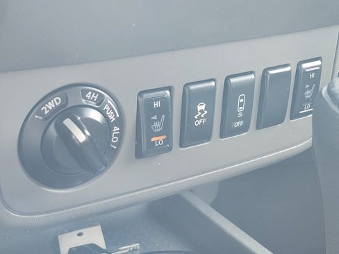 Used 2020 Nissan Frontier SV w/ Midnight Edition Floor Mats image 20