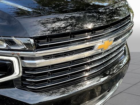 Used 2021 Chevrolet Tahoe LT w/ Luxury Package RWD image 30