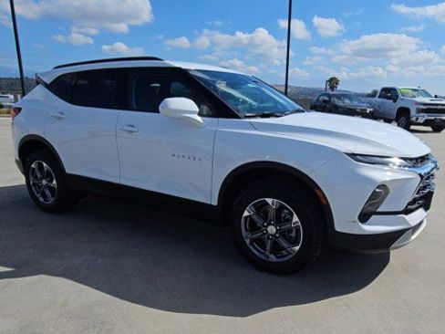 Used 2023 Chevrolet Blazer LT w/ Convenience Package FWD image 2