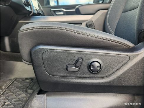 Used 2023 RAM 1500 Big Horn AWD/4WD image 23
