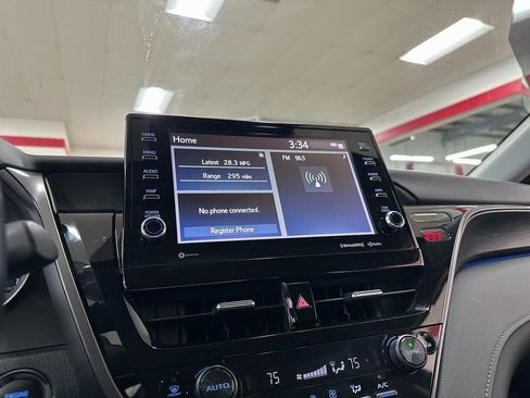 Used 2024 Toyota Camry XLE image 20