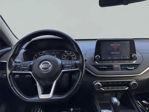 Used 2020 Nissan Altima 2.5 SR FWD image 29