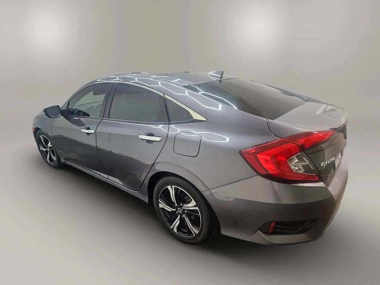 Used 2017 Honda Civic Touring image 7
