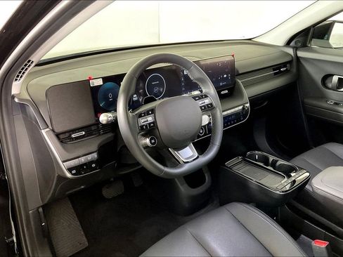 Used 2025 Hyundai Ioniq 5 SEL image 13