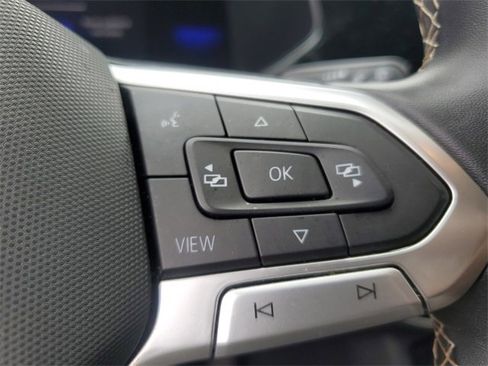 Used 2022 Volkswagen Taos SE image 24