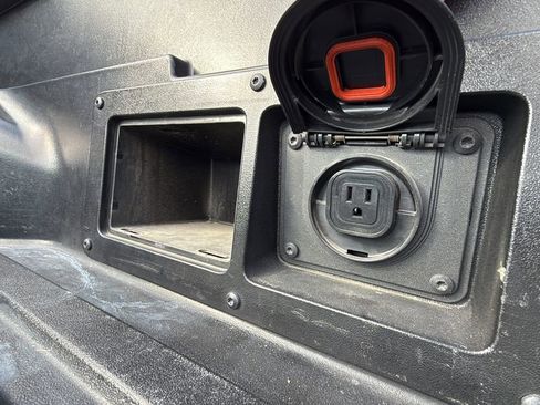 Used 2023 Toyota Tacoma TRD Off-Road image 15